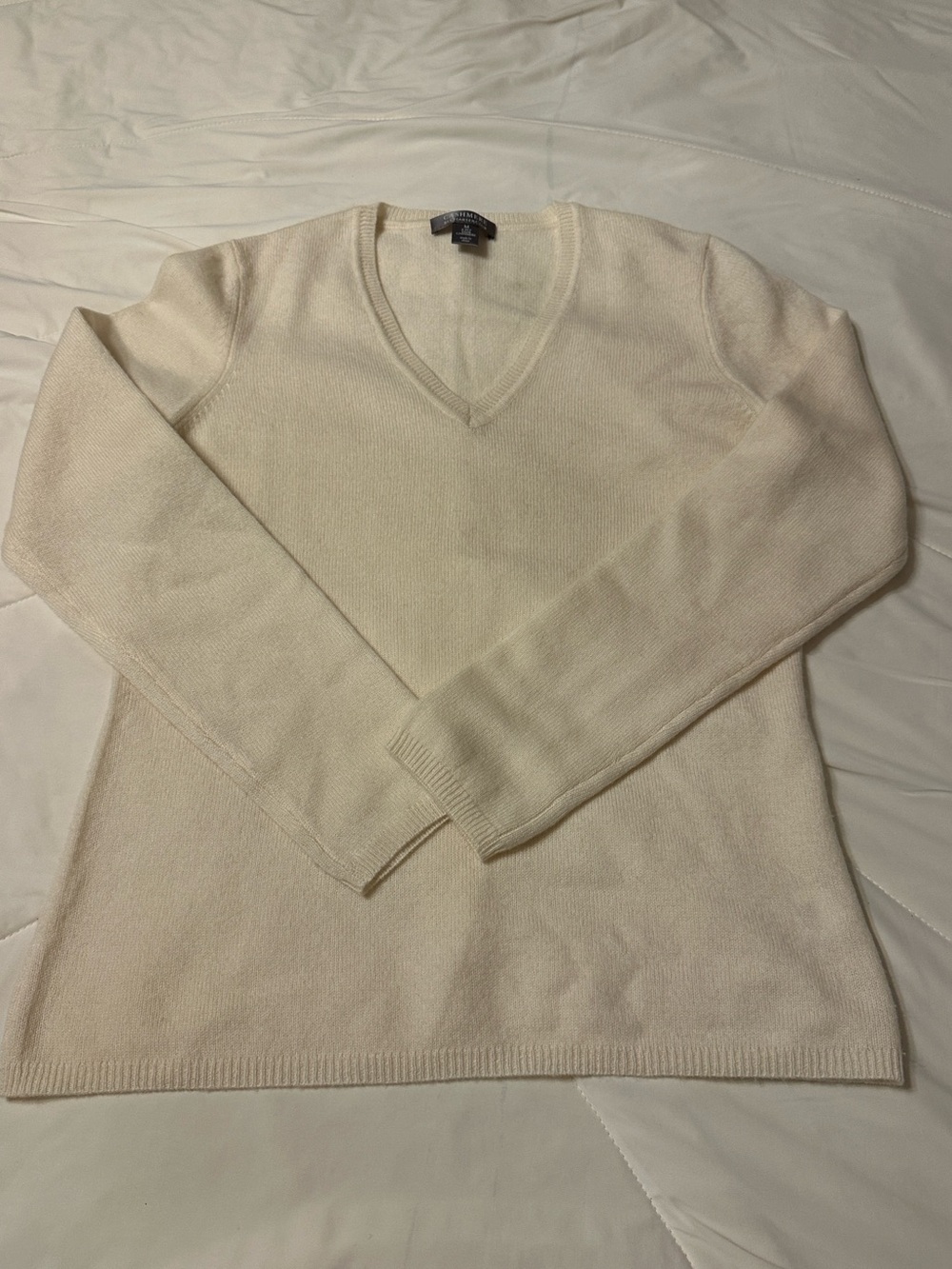 Charter Club Cashmere V-Neck Sweater - Cream - Size M - Picture 3 of 7